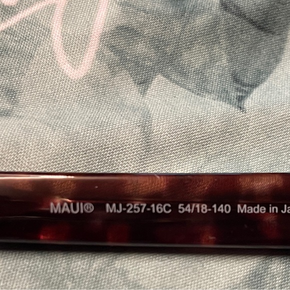 Maui Jim polarized Kawika sunglasses - Picture 6 of 8